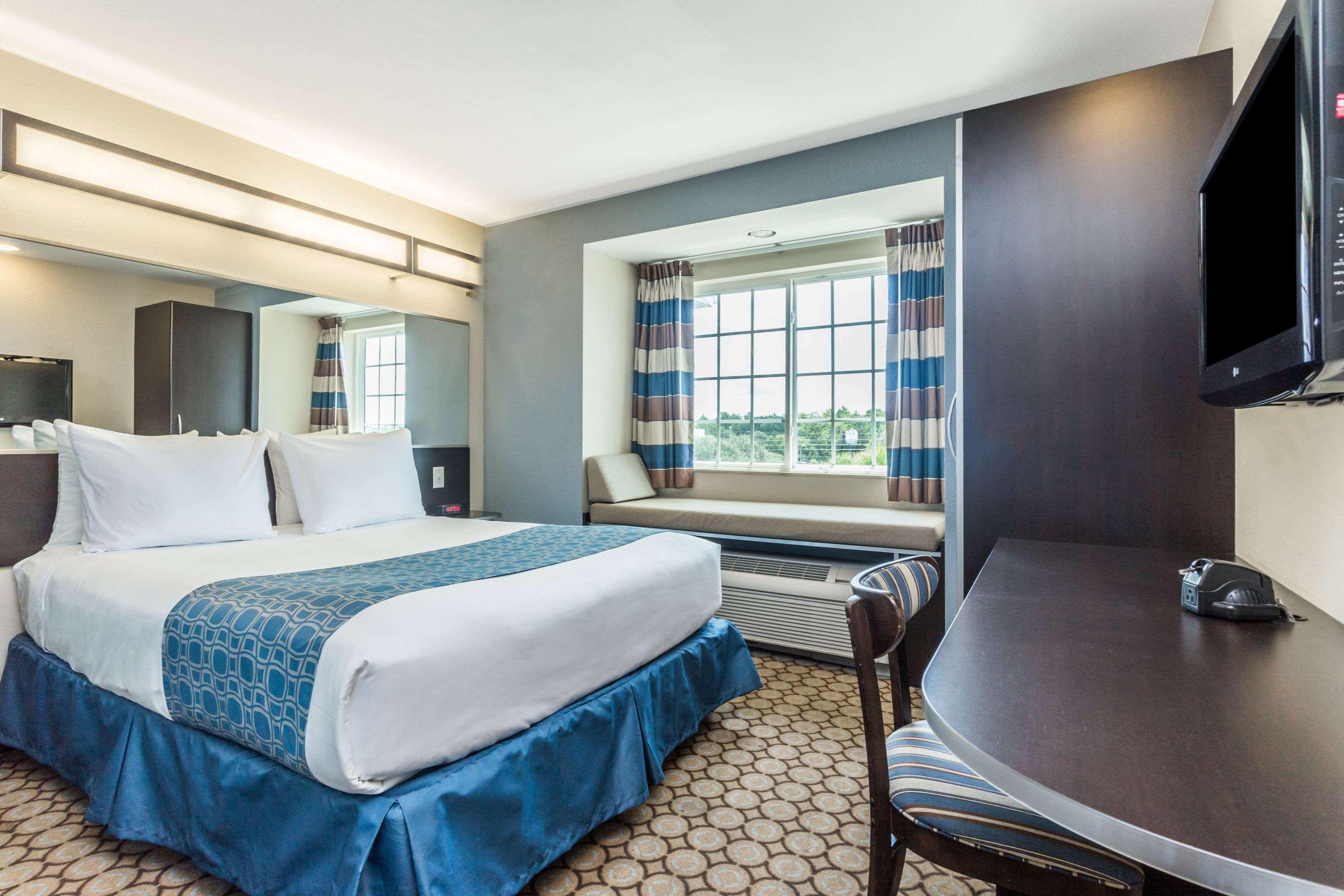 Microtel Inn & Suites By Wyndham Spring Hill/Weeki Wachee Extérieur photo